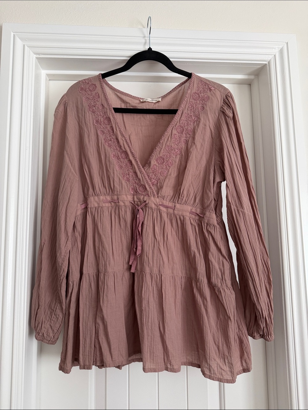 Lucky Brand Dusty Mauve Embroidered V-Neck Blouse